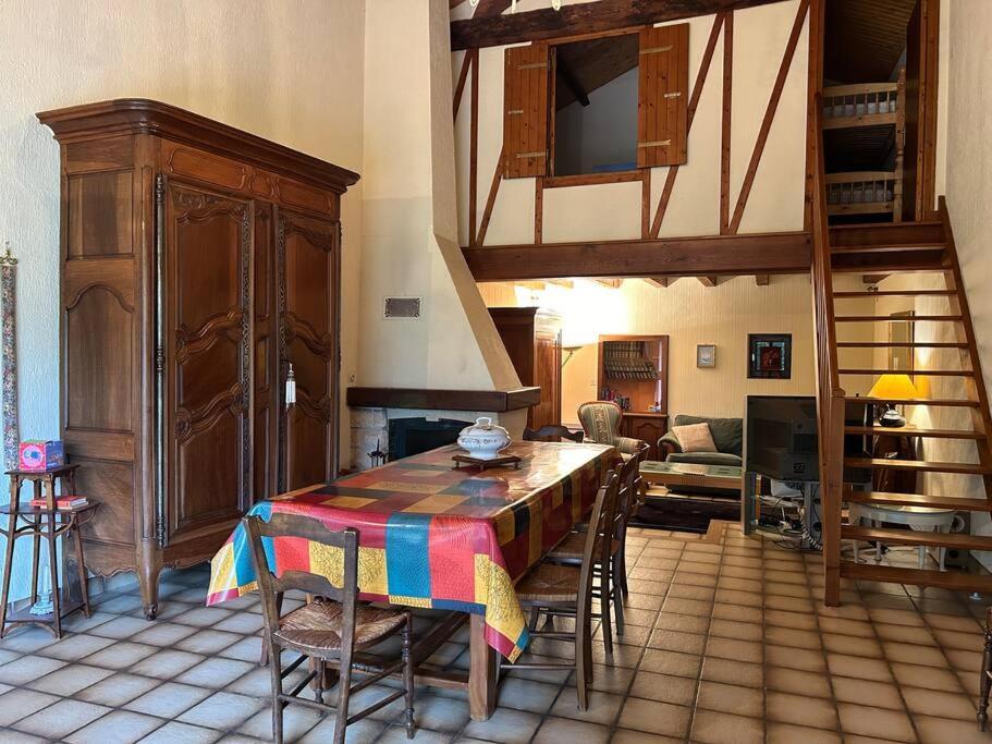 Maison Paisible Avec Lac Prive Secondigny Zewnętrze zdjęcie